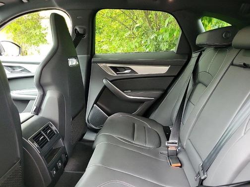 2025 Jaguar F-PACE P400 R-Dynamic S