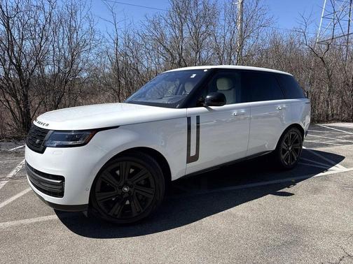 Fuji White 2023 Land Rover Range Rover P530 SE