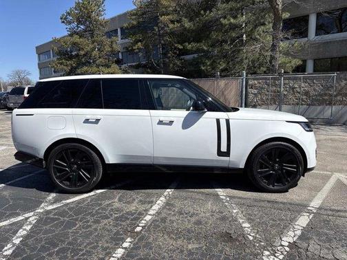 Fuji White 2023 Land Rover Range Rover P530 SE