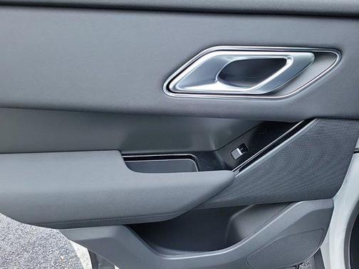 2025 Land Rover Range Rover Velar P250 Dynamic SE