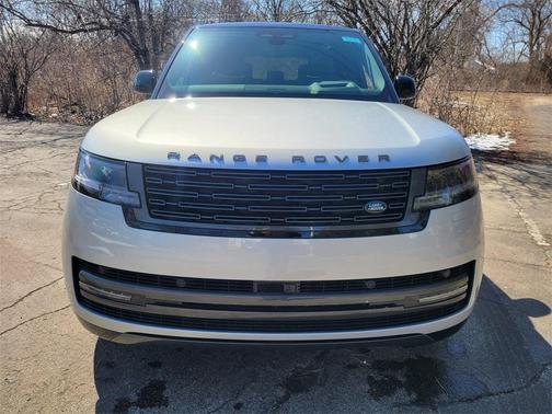 2025 Land Rover Range Rover P530 SE