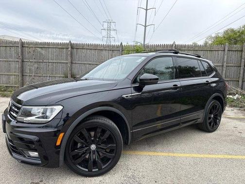 Deep Black Pearl Effect 2020 Volkswagen Tiguan 2.0T SE R-Line Black
