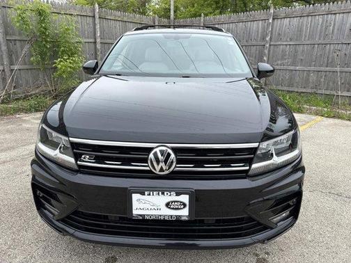 Deep Black Pearl Effect 2020 Volkswagen Tiguan 2.0T SE R-Line Black