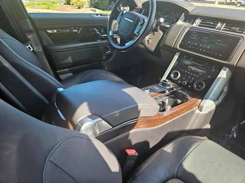 2022 Land Rover Range Rover P525 HSE Westminster