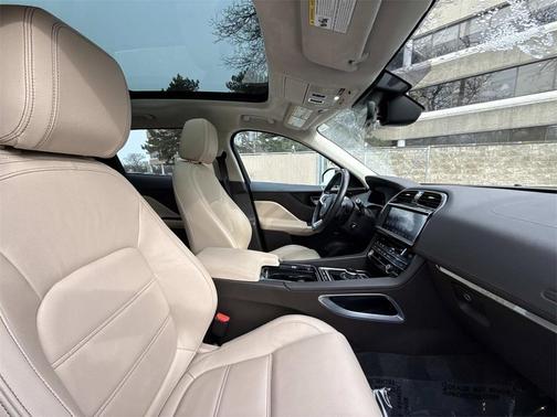 2020 Jaguar F-PACE 25t Prestige
