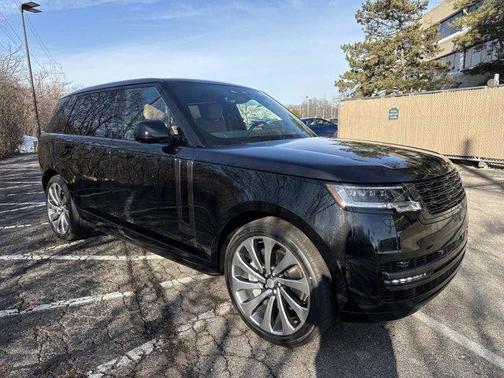 2025 Land Rover Range Rover P530 SE 7 Seat