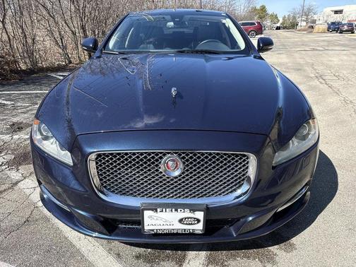 2013 Jaguar XJ Base