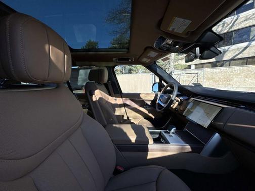 Carpathian Grey 2026 Land Rover Range Rover P400 SE