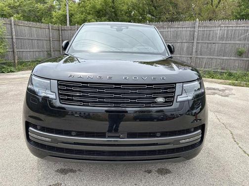 Santorini Black 2026 Land Rover Range Rover P400 SE 7 Seat