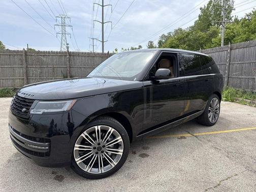 Santorini Black 2026 Land Rover Range Rover P400 SE 7 Seat
