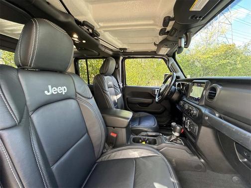 2022 Jeep Gladiator Sport