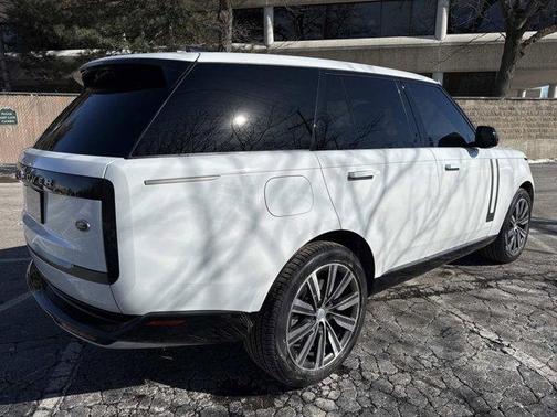 2023 Land Rover Range Rover P530 SE