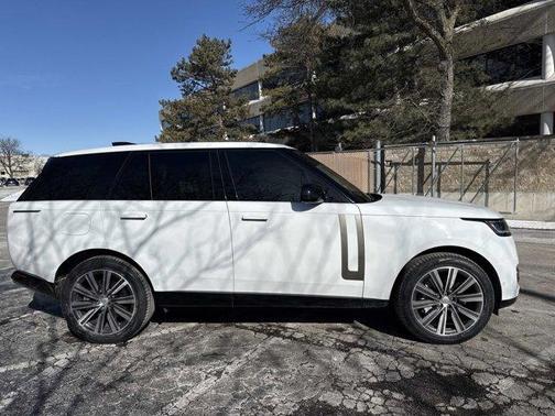 2023 Land Rover Range Rover P530 SE