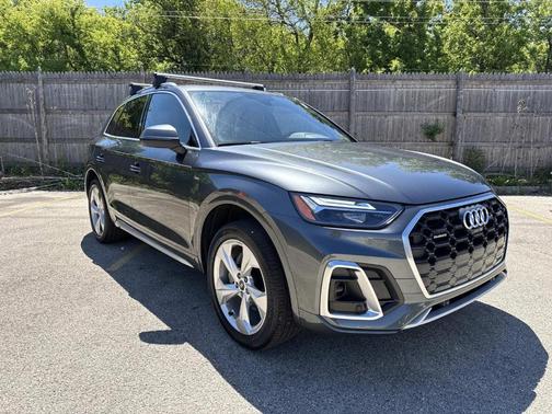 Daytona Gray Pearl Effect 2022 Audi Q5 45 S line Premium Plus