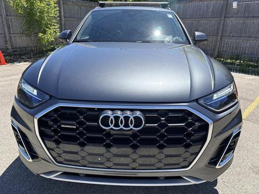 Daytona Gray Pearl Effect 2022 Audi Q5 45 S line Premium Plus