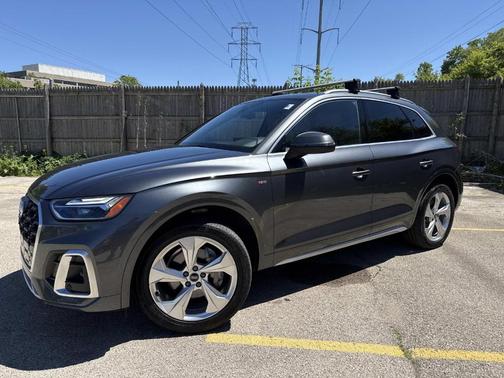 Daytona Gray Pearl Effect 2022 Audi Q5 45 S line Premium Plus