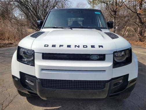 2025 Land Rover Defender P400 X-Dynamic SE
