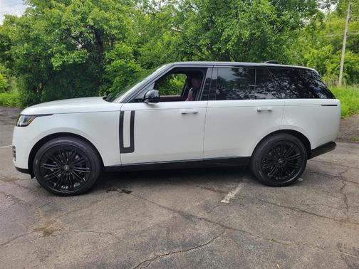 2025 Land Rover Range Rover P530 SE