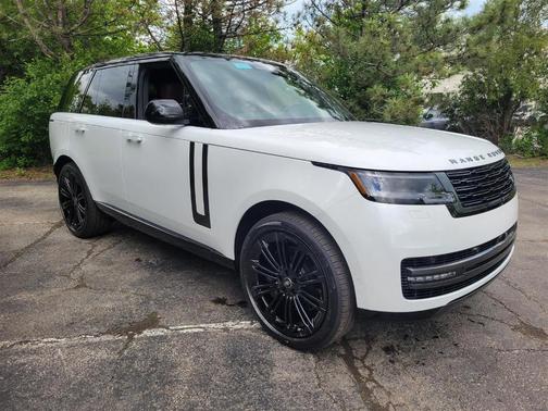 2025 Land Rover Range Rover P530 SE