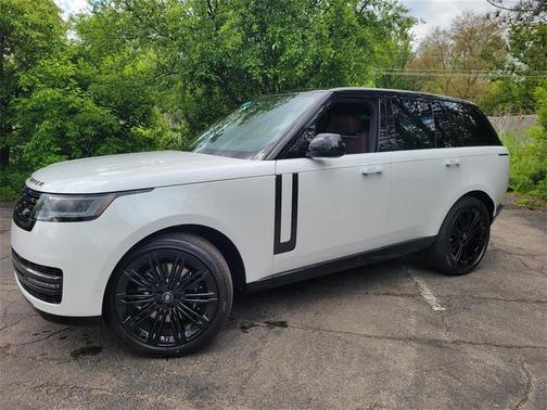 2025 Land Rover Range Rover P530 SE