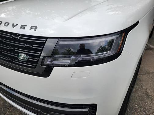 2025 Land Rover Range Rover P530 SE