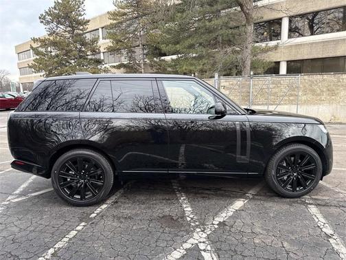 2026 Land Rover Range Rover P400 SE