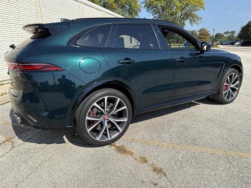 2022 Jaguar F-PACE SVR