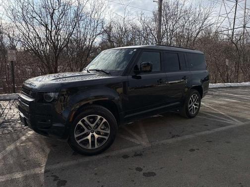 2023 Land Rover Defender X-Dynamic SE