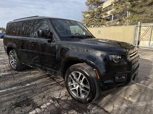 2023 Land Rover Defender X-Dynamic SE