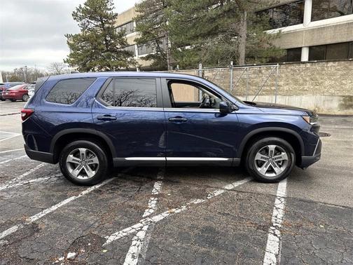 2023 Honda Pilot EX-L 8-Passenger