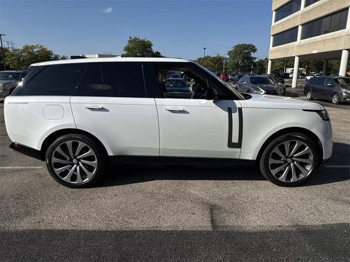 2025 Land Rover Range Rover P530 SE