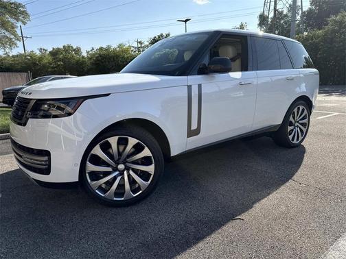 2025 Land Rover Range Rover P530 SE