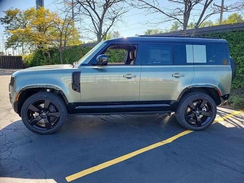2025 Land Rover Defender P400 X-Dynamic SE