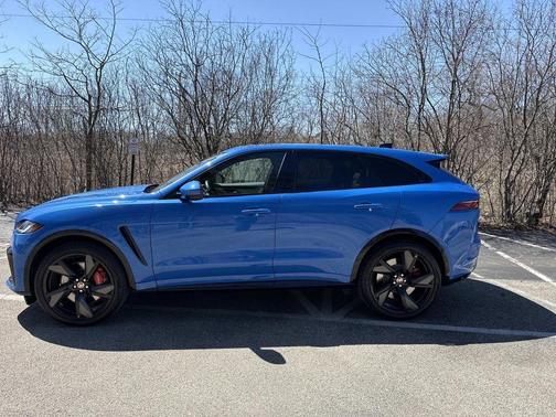 2023 Jaguar F-PACE SVR