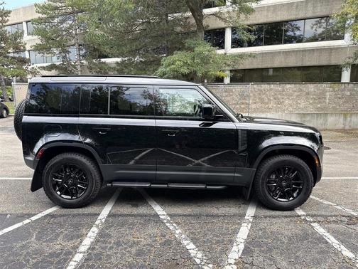 2025 Land Rover Defender P400 S