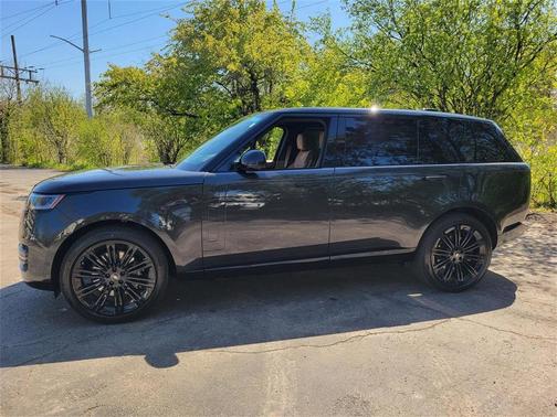2025 Land Rover Range Rover P530 SE 7 Seat