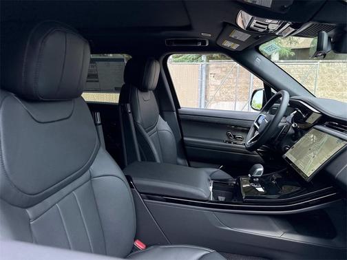 2025 Land Rover Range Rover Sport P360 SE