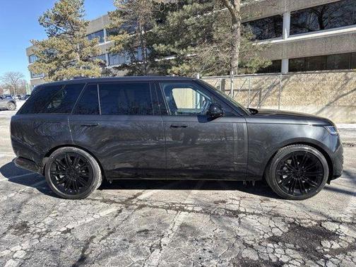 2026 Land Rover Range Rover P530 SE 7 Seat