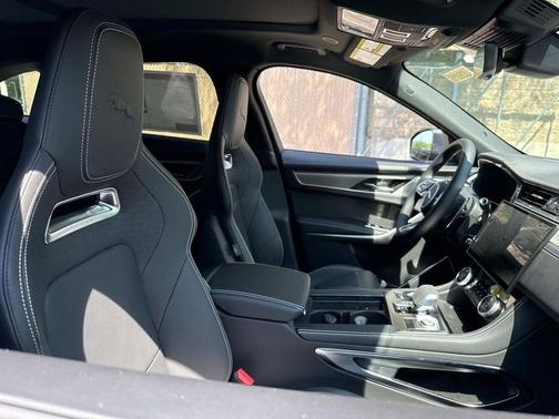 2026 Jaguar F-PACE P250 R-Dynamic S