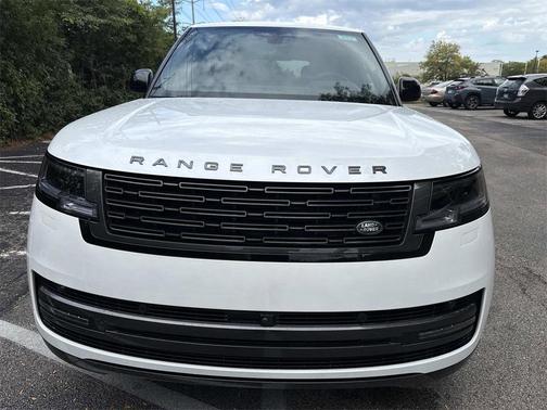 2025 Land Rover Range Rover P400 SE 7 Seat