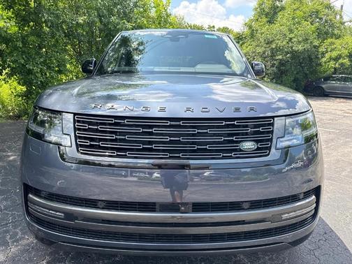 2025 Land Rover Range Rover P400 SE 7 Seat