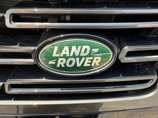 2025 Land Rover Range Rover P400 SE 7 Seat