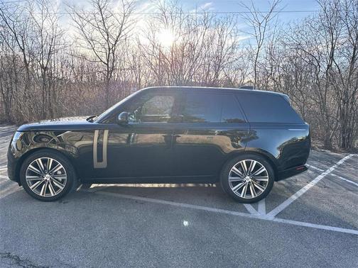 2023 Land Rover Range Rover P530 SE