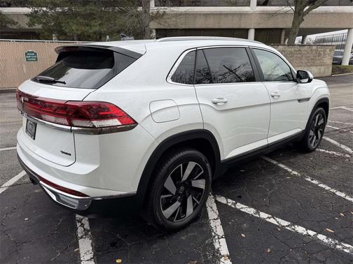 2024 Volkswagen Atlas Cross Sport 2.0T SEL