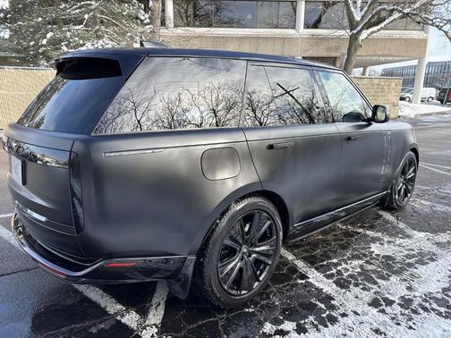 2024 Land Rover Range Rover P530 SE