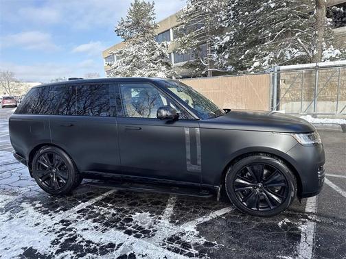 2024 Land Rover Range Rover P530 SE