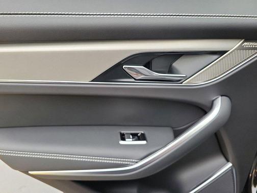 2025 Jaguar F-PACE P250 R-Dynamic S