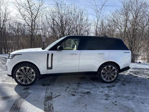 Ostuni Pearl White 2026 Land Rover Range Rover P530 SE