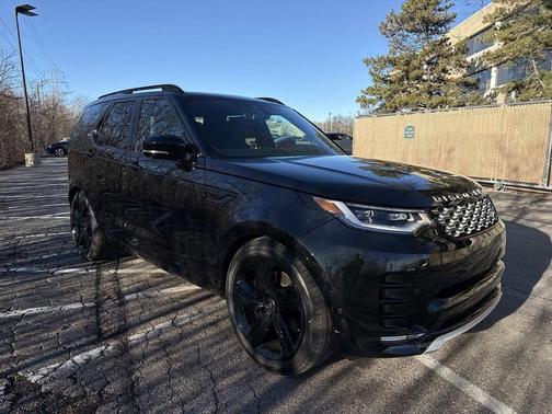 2026 Land Rover Discovery Tempest Edition