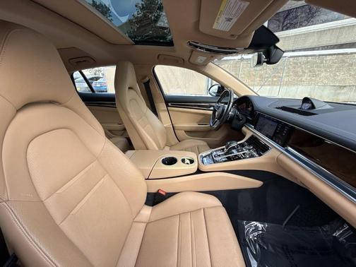 2020 Porsche Panamera 4